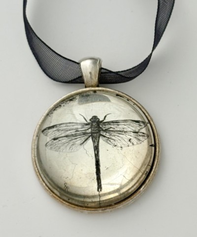 White gold leaf dragonfly